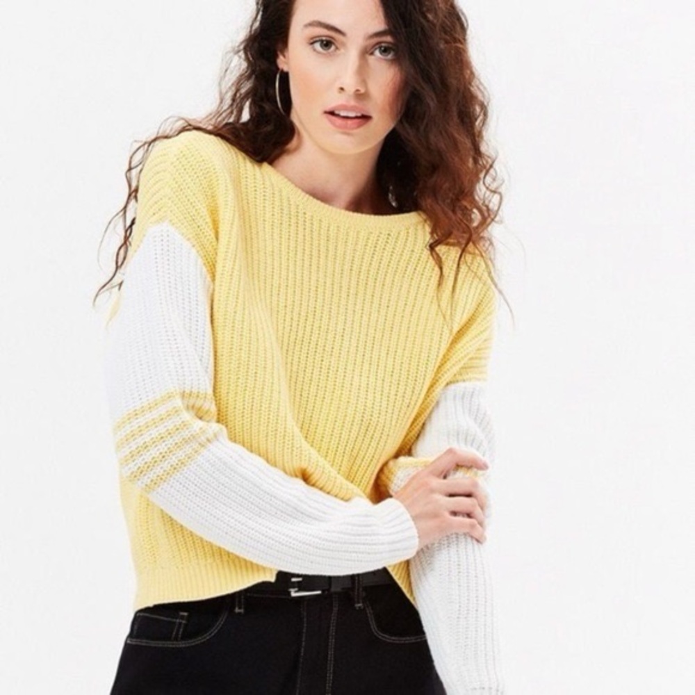PacSun Yellow and White Sweater size XL